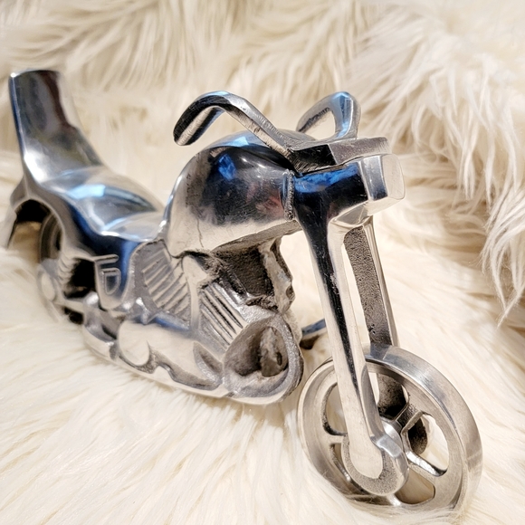 10" Silver Metallic Finish Standing Accent Motorcycle TableTop Decor- Like New - Picture 10 of 12